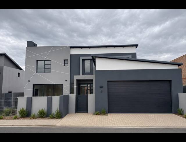 4 BEDROOM HOUSE FOR SALE IN MIDSTREAM ESTATE